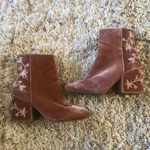 Kenneth Cole Pink Velvet Booties - size 8.5